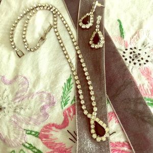 Necklace & Earring Set.